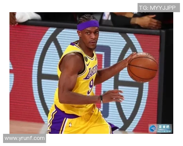 足球球星必备装备解析：腿护板的重要性与选择技巧详解