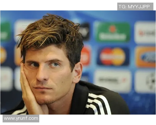 非洲足球新星卡娜娜的崛起之路与她闪耀绿茵场的传奇故事